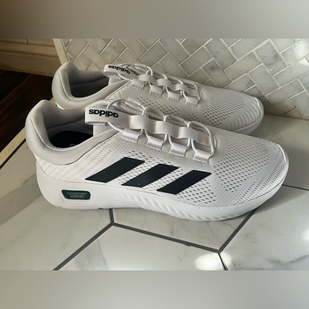 Adidas Cloudfoam Men's White and Black Sneakers
